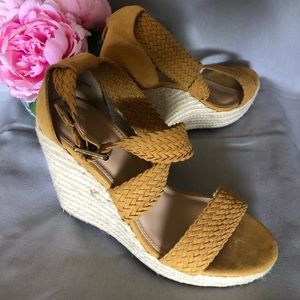 Wedges Yellow